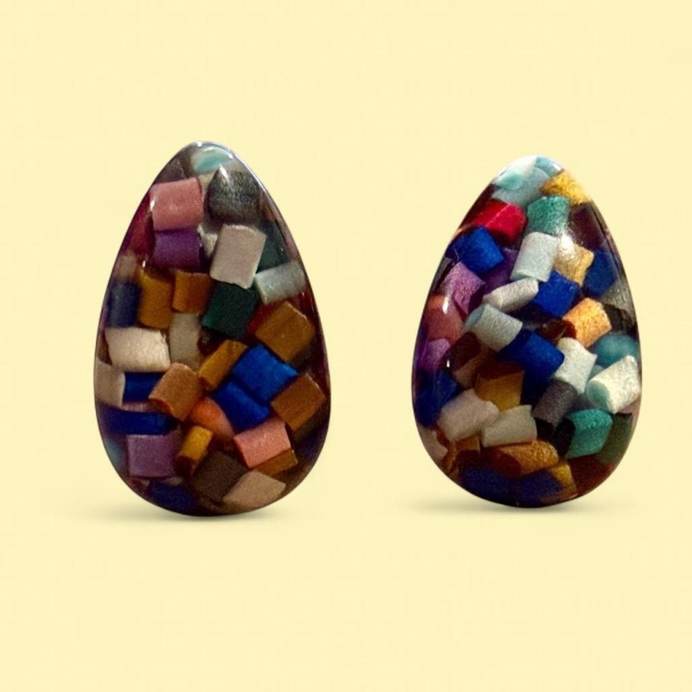 Vintage pop art Multicolor confetti Teardrop clip-on Earrings Twee
